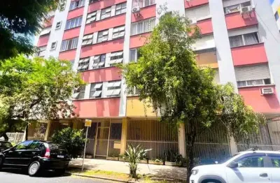 Apartamento 2 dormitórios com dependência em andar alto no Bairro Bom Fim