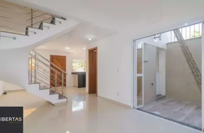 Casa em condomínio com churrasqueira, terraço, no bairro Partenon