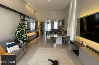 Casa com 03 quartos (01 suíte) e 01 vaga no Bairro Hípica em Porto Alegre