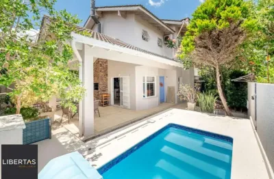 Casa com 3 quartos à venda na Rua César de Castro, 136, Teresópolis, Porto Alegre
