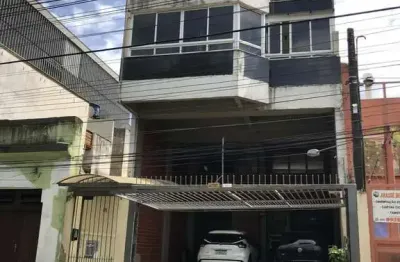 Predio residencial sendo uma cobertura e mais 03 apartamentos
