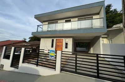 Casa com 4 quartos à venda na rua rodrigo duarte, 1, loteamento jardins, palhoça por r$ 750.000