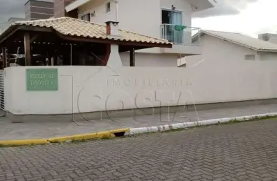 Casa com 2 quartos à venda na guarapuvu, 144, areias, tijucas por r$ 710.000
