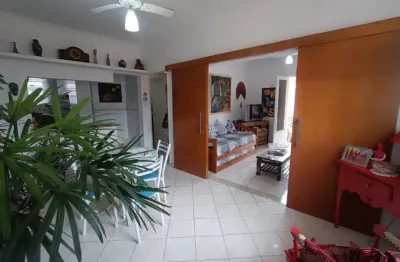 Apartamento de frente ,2 dormitórios 2 banheiros no embaré