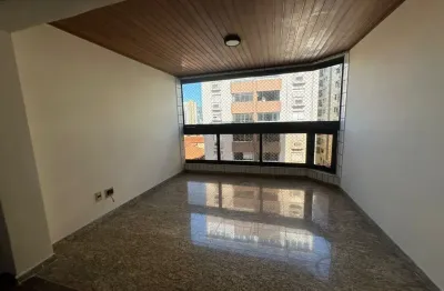 3 dormitórios 2 vagas em localização privilegiada na ponta da praia