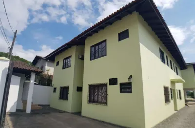 Apartamento com 1 dormitório para alugar, 38 m² por r$ 1.250 + taxas/mês - bom retiro - joinville/sc