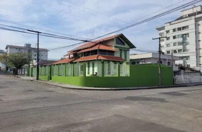 Casa com 3 quartos à venda na Rua José Gerard Rolin Filho, 318, Bom Retiro, Joinville