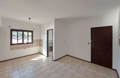 Apartamento com 1 dormitório para alugar, 38 m² por r$ 1.250 + taxas/mês - bom retiro - joinville/sc