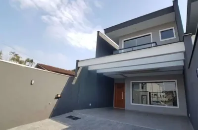 Casa com 3 quartos para alugar na Rua Itá, 239, Bom Retiro, Joinville