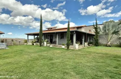 Chácara para Venda em Pinhalzinho, Zona Rural, 2 dormitórios, 1 suíte, 3 banheiros, 2 vagas