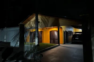 Casa com 3 quartos à venda na Rua Venezuela, 706, Nereidas, Guaratuba