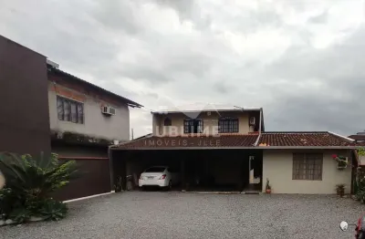 Casa com 5 quartos à venda no Morro do Meio, Joinville 