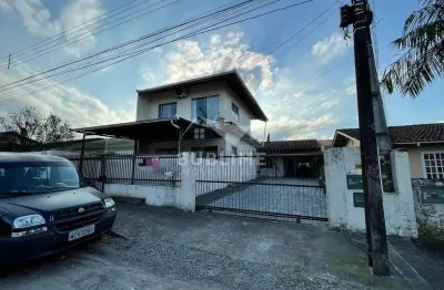 Casa no bairro aventureiro - 2 imóveis no mesmo terreno