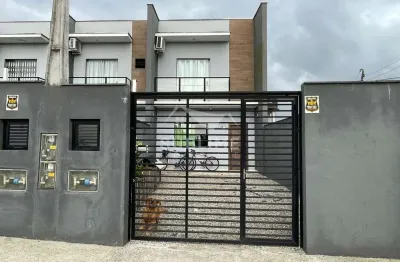 Casa com 3 quartos à venda no Iririú, Joinville 