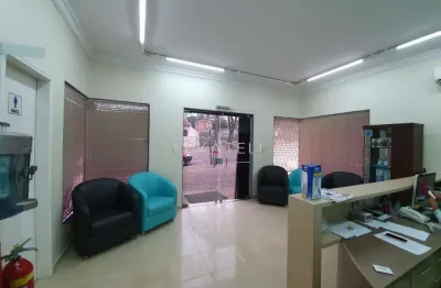 Sala comercial com clinica dentaria completa e carteira de clientes