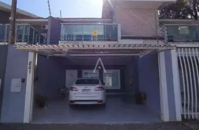 Sobrado a venda com 3 suítes no bairro pioneiros catarinenses por r$ 850.000,00