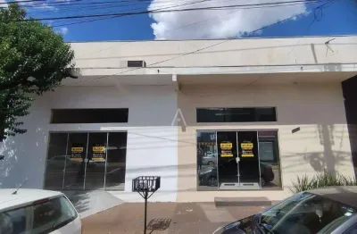 Sala comercial para aluguel no bairro centro em toledo por r$ 1.800,00