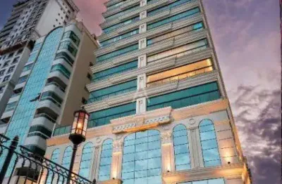 Apartamento 4 quartos à venda no bairro meia praia em itapema por r$ 9.800.000,00