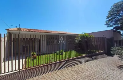 Casa com 3 quartos para alugar na Rua Osvaldo Cruz, Centro, Cascavel