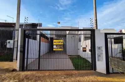 Casa residencial 2 quartos para aluguel no bairro jardim panorama em toledo por r$ 1.500,00