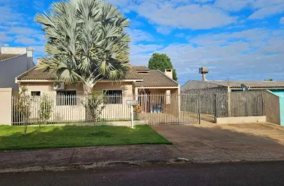 Casa à venda com 1 suíte e 2 quartos, localizada no bairro morumbi, em cascavel - pr., por r$ 470.000,00