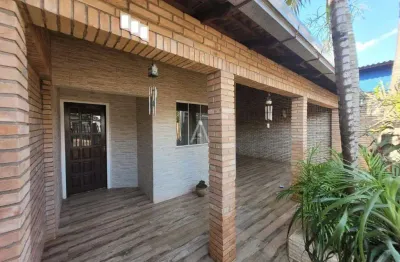 Casa residencial 3 quartos à venda no bairro jardim gisela em toledo por r$ 650.000,00