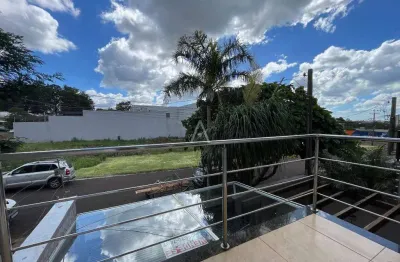 Sobrado à venda com 1 suíte e 2 quartos localizado no bairro pioneiro catarinense, em cascavel - pr., por r$ 700.000,00