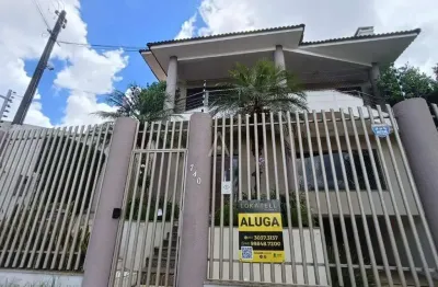 Sobrado central comercial e residencial com piscina e área de lazer em cascavel