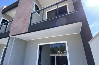 Casa com 2 dormitórios à venda, 70m² por r$ 390.000 - condado - maricá/rj