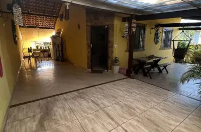 Lindo imóvel com 4 dormitórios à venda, 416m² por r$ 480.000 (jacaroá) - maricá/