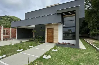 Linda casa com 3 dormitórios á venda, 360m² por R$ 730.000 - Cond. Vivere (São J