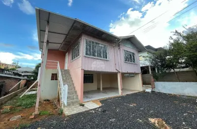 Casa com 4 quartos para alugar na rua industrial, 934, industrial, pato branco, 160 m2 por r$ 1.700