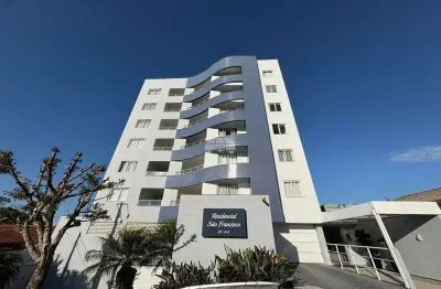 Apartamento com 2 quartos para alugar na rua aimoré, 44, centro, pato branco, 56 m2 por r$ 2.200