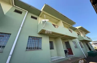 Casa com 2 quartos para alugar na rua benjamin constant, 276, menino deus, pato branco, 80 m2 por r$ 1.200