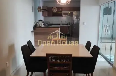 Seu refúgio de sonhos: casa charmosa de 2 quartos, cozinha espaçosa e ambientes acolhedores na loca