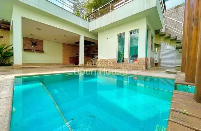 Casa à venda com 3 quartos em condomínio fechado com piscina, espaço gourmet e muito mais:  seu oás