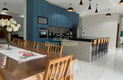 Conforto e elegância: sua casa dos sonhos à venda na morada da colina, volta redonda