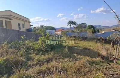Terreno amplo de 736m² a 5 minutos da prefeitura - bairro bondarovsky, quatis/rj: construa o seu fu