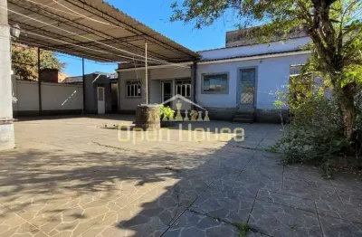 Linda casa com quintal amplo e suíte no bairro califórnia da barra (barra do pirai), divisa com vol