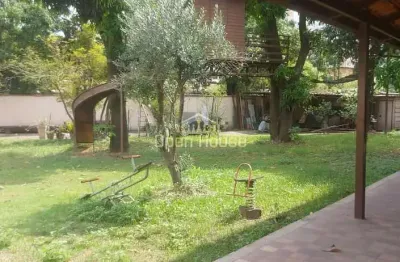 Chácara dos sonhos com 1650m²: seu refúgio de tranquilidade e lazer!