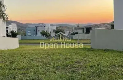 Terreno em condomínio fechado à venda no Casa de Pedra, Volta Redonda 