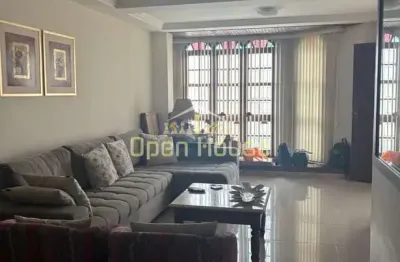 Casa especial, perto de tudo na vila santa cecília, volta redonda, rj