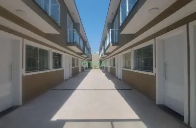 Casa em Condomínio à Venda de 77,86m² com 2 quartos, 2 suítes, 2 vagas no Campo Grande.