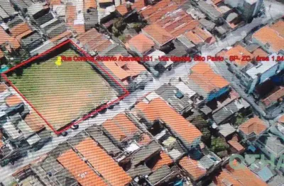 Terreno à Venda de 1.800m² - Dimensões de 40x45m² na Vila Mazzei.