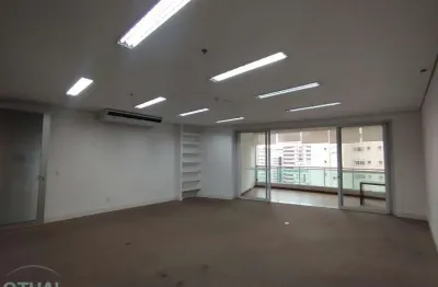 Conjunto Comercial para Alugar de 167m² com 2 banheiros, 5 vagas em Cerqueira César.