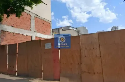 Ende-se terreno de 840m² com 20m de frente - ideal para construtoras e investidores!