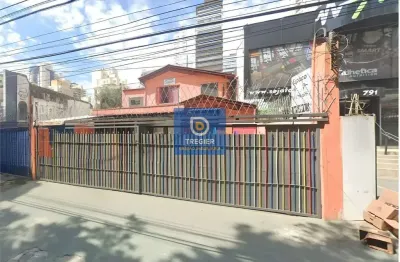 Casa comercial espaçosa para locação próximo ao metrô marechal deodoro