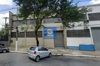 Galpão espaçoso com pé direito alto e segurança na rua do curtume!