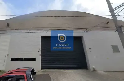 Galpão industrial com pé direito alto e localização estratégica!