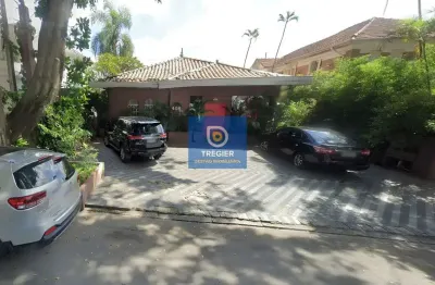 Casa comercial em higienópolis: localização estratégica e ambientes amplos!